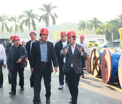 国家市场监管总局莅临巅峰国际调研指导